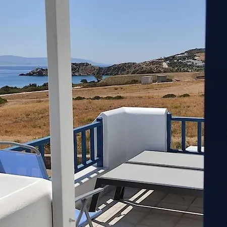 Daire Peaceful Getaway For 2 - Amazing Sea View/sunbeds! Ambelas