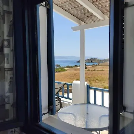 Peaceful Getaway For 2 - Amazing Sea View/sunbeds! Daire