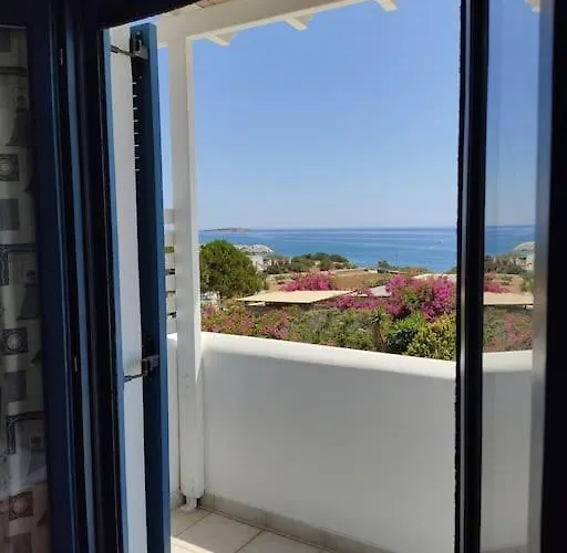 Peaceful Getaway For 2 - Amazing Sea View/sunbeds! Daire Ambelas